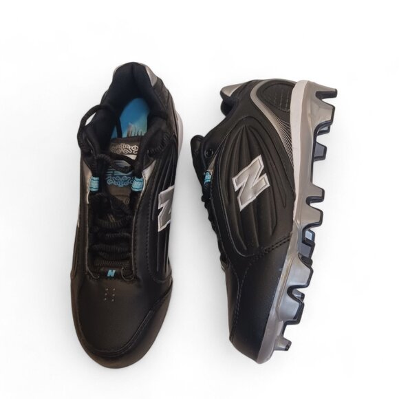 New Balance Womens Silver and Black Field Sport Cleats WF600LK Size 6.5 B - Picture 1 of 12